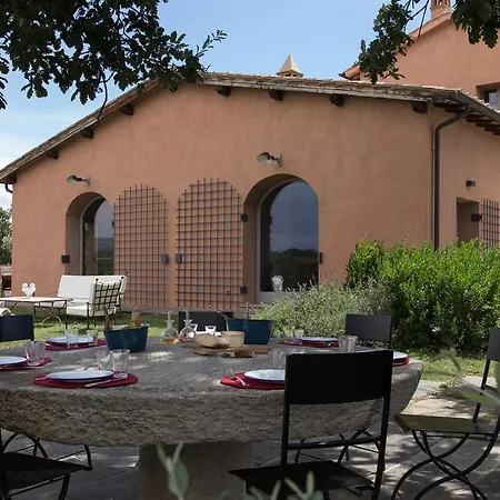Tenuta Di Paternostro Farm stay *